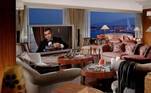 Seria possível hospedar-se por cerca de 2.600 noites no Royal Penthouse Suite, do Hotel President Wilson, de Genebra, na Suíça. O local tem o quarto de hotel mais caro da Europa — 80 mil dólares a diária (R$ 379 mil, na cotação atual)