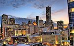 9. Houston, TexasOs hotéis de luxo em Houston são surpreendentemente mais baratos em comparação com os das cidades globais. No local, também é possível visitar várias atrações gratuitamente. Tarifas razoáveis de aluguel de carros ainda tornam uma ida até a praia na ilha de Galveston, a uma hora de distância, uma viagem de um dia a preço bem acessível