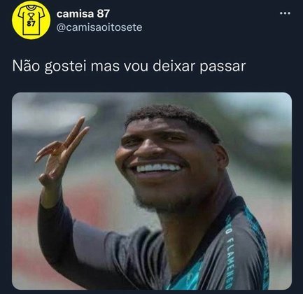 Hugo Souza sofre com memes após falha diante do Sporting Cristal pela Libertadores.