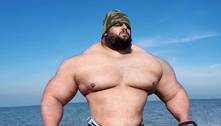 Hulk Iraniano puxa carro e destrói parede em preparação para luta