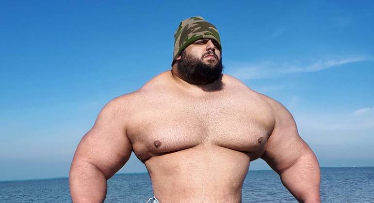 Hulk Iraniano faz sucesso nas redes sociais
