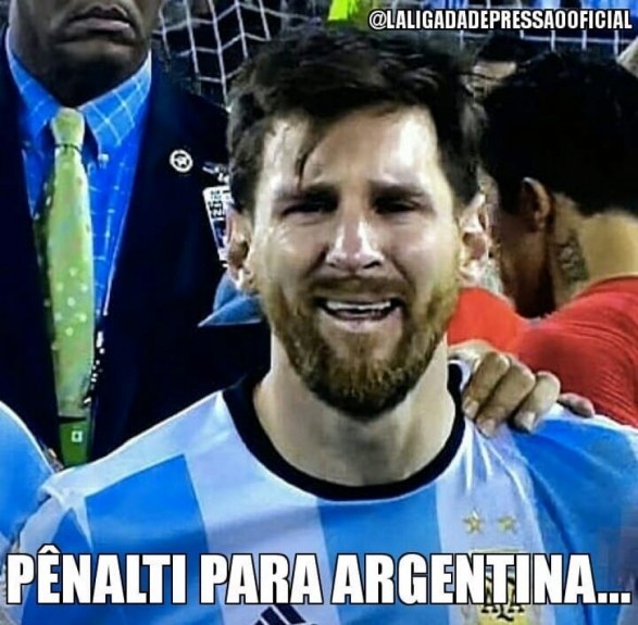 Vc culpa o Messi por n ter ganhado nada na Argentina?  Humor-na-copa-os-memes-de-argentina-1-1-islandia-16062018130643722