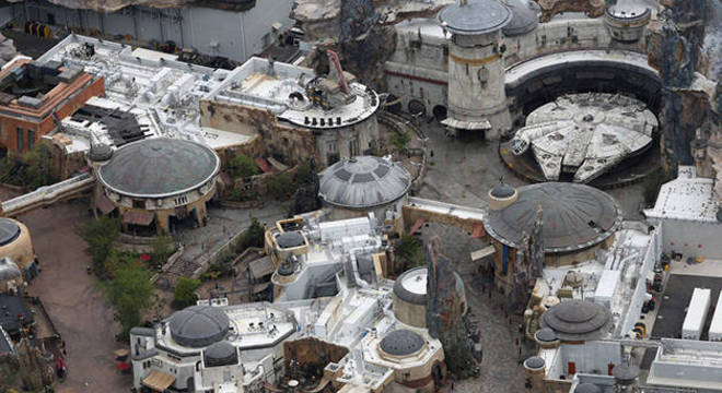Atração do Star Wars vazia © Gregg Newton/Reuters