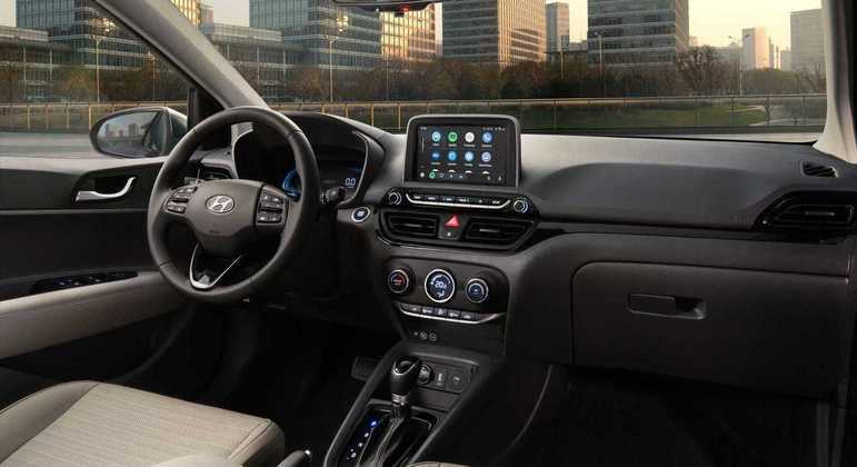 Modelo traz central multimídia de 8 polegadas com Android Auto e Apple CarPlay sem fio