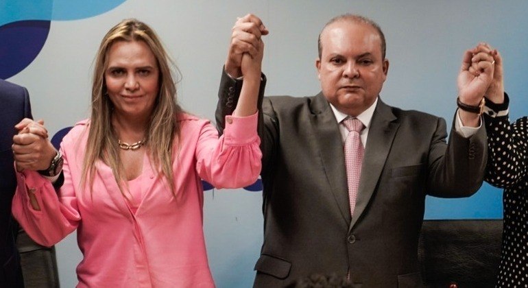Celina Leão (PP) e Ibaneis Rocha (MDB) durante campanha eleitoral