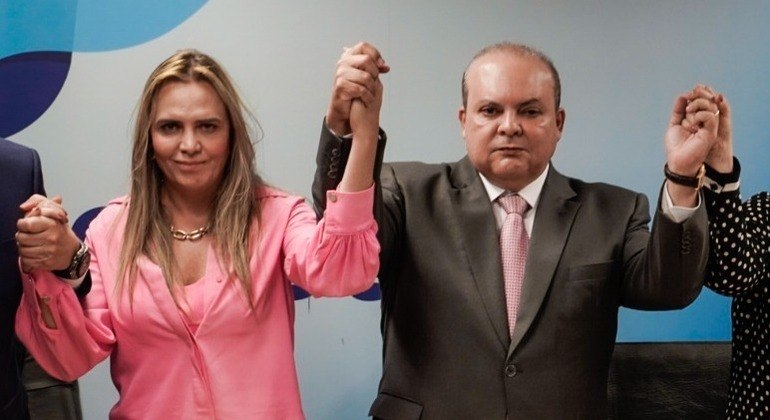 Celina Leão (PP) e Ibaneis Rocha (MDB) durante campanha eleitoral