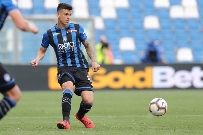 IbañezApós destaque no Fluminense, o zagueiro seguiu para a Itália para jogar na Atalanta. Porém, em um ano no Velho Continente, jogou apenas 20 minutos, divididos em dois jogos