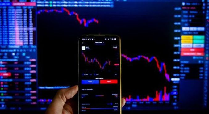 Ibovespa registra queda das ações da Petrobras, após nomeação de novo presidente
