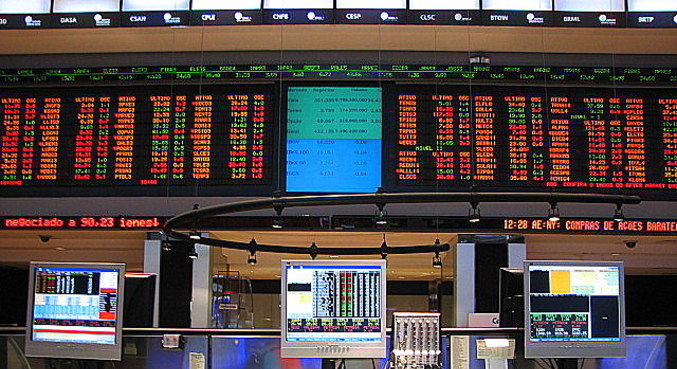 Ibovespa futuro avança com manutenção do apetite a risco global 