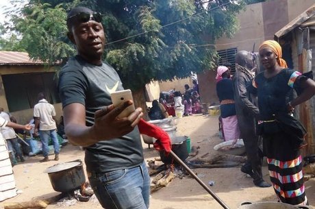 Antes de se mudar para o Reino Unido, Ibrahima tinha uma vida confortável no Senegal