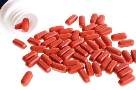 Ibuprofeno é vendido no Brasil sem receita