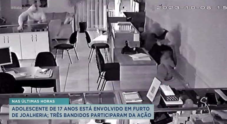 Homens bêbados caem às margens de rodovia e mobilizam socorristase Polícia  em Franca - RecordTV Interior SP - R7 Balanço Geral