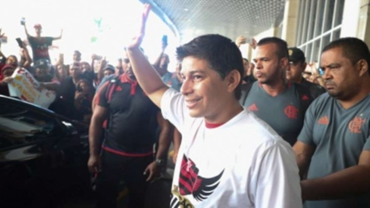 Ídolo do Fluminense, Darío Conca chegou ao Flamengo com muita festa, mas quase não entrou em campo devido às lesões