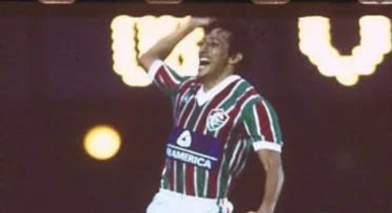 Ídolo do Fluminense, o paraguaio Romerito fez o gol do título brasileiro do Tricolor sobre o Vasco, em 1984. Atuou por cinco anos no clube e não vestiu a camisa de mais nenhum time local.