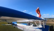 Britânico de 95 anos se torna o mais velho a andar sobre as asas de um avião