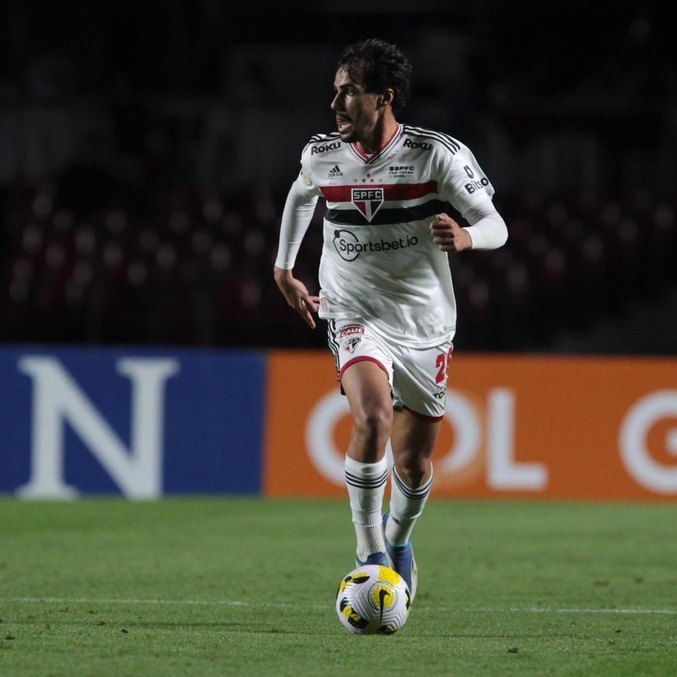 Igor Gomes em partida contra o Juventude pelo Brasileirão
