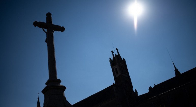 Igreja Católica europeia sofre pressão para investigação de casos de abuso no último século
