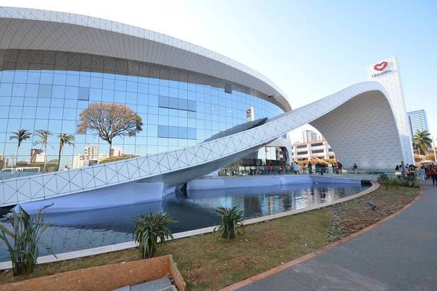 Igreja Universal inaugura novo templo em Brasília
