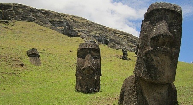 Famosas estátuas encontradas na Ilha de Páscoa