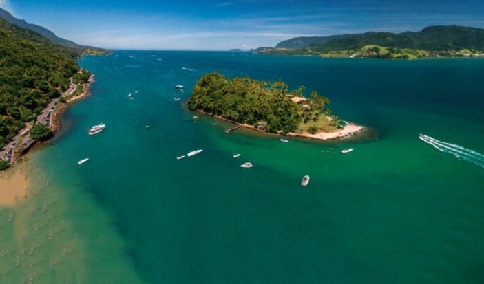 Com o curso avançado, é possível efetuar mergulhos de até 40 m de
profundidade, nos quais os alunos também vão aprender os fundamentos para a atividade à noite