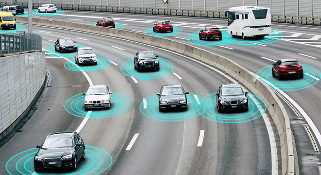 Ilustração mostra vários carros em uma estrada conectados à internet