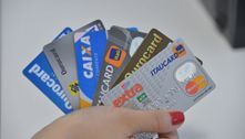 Cartão de crédito não é dinheiro extra, alertam especialistas; saiba como usar