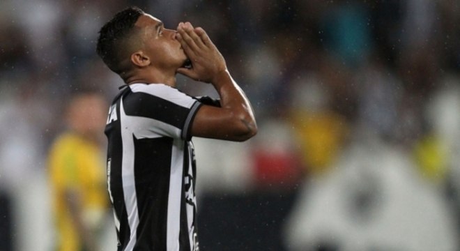 Imagens recentes de Erik pelo Botafogo