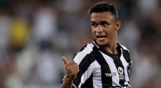 Imagens recentes de Erik pelo Botafogo