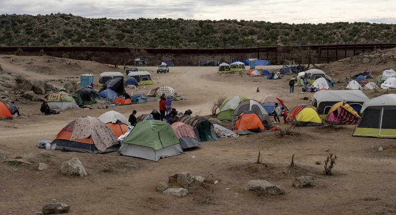 Centros de imigração estão cada vez mais lotados no sul dos Estados Unidos