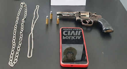 Arma foi apreendida no local do roubo