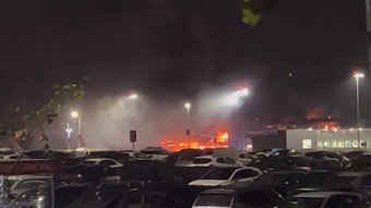 A fire at an airport near London halts all flights – Prisma