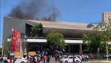 Incêndio atinge Teatro Castro Alves, o maior complexo cultural de Salvador; veja imagens