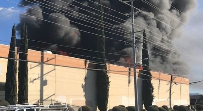 Incêndio em fábrica de acetato
