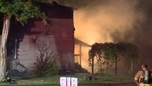 EUA: bombeiro recebe chamado de incêndio e descobre que filhos estão entre os mortos no incidente