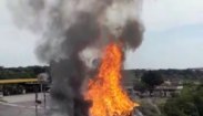 Fábrica de pallets de madeira pega fogo em BH e assusta vizinhos  (Divulgação/Redes Sociais)