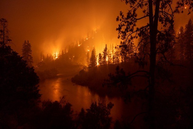 8 - CatástrofesAlgum grande acidente social também é perturbador. Pode ser uma inundação, incêndio ou desastre nuclear, o que indica uma situação difícil de ser resolvida ou preocupação com o futuro