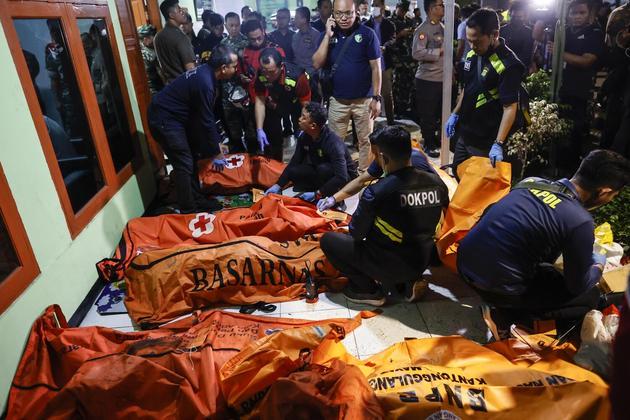 O corpo de bombeiros confirmou que, até o momento, entre as vítimas, há duas crianças. As equipes de resgate estão trabalhando para encontrar 18 pessoas que ainda estão desaparecidas.Segundo a Agência Nacional de Gestão de Desastres, pelo menos 1.085 pessoas ficaram desabrigadas em diferentes partes da cidade devido aos estragos causados pelo incêndio