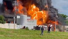 Vídeo: incêndio atinge fábrica no interior de SP e explosão assusta moradores