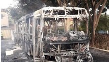 Mais dois ônibus são incendiados por criminosos em Belo Horizonte