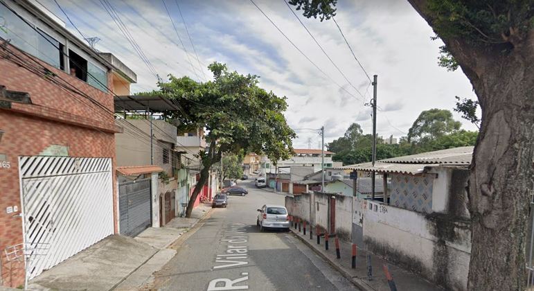 Incêndio atinge casa em rua da zona oeste de São Paulo