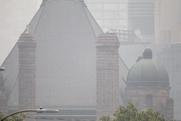 A região de Detroit, com uma população de 4,3 milhões de habitantes, apresentou a pior qualidade do ar do país, com um AQI de 306, classificado como 