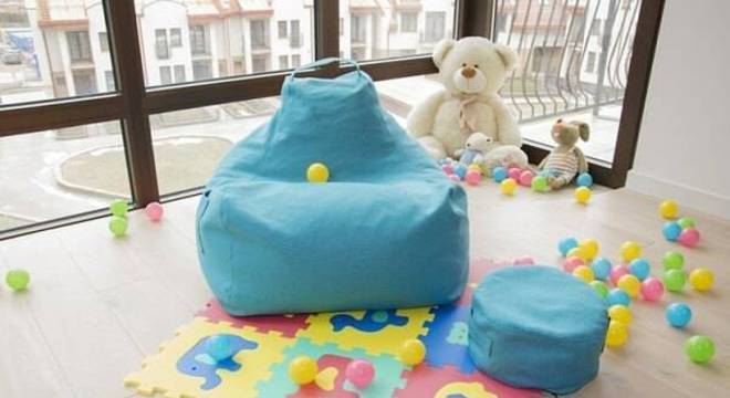 Inclua um puff gigante na área da brinquedoteca