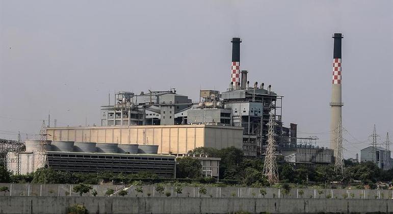Usinas de carvão, como esta na Índia, ainda respondem por 40% da eletricidade do mundo 