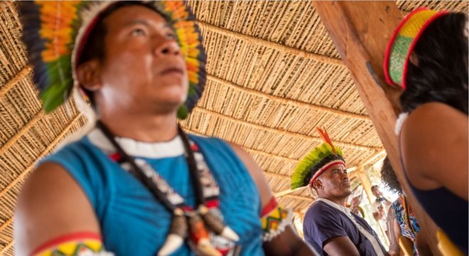  Líderes indígenas prometeram cooperar entre si para expulsar invasores de seus territórios e debateram estratégias para gerar renda às comunidades sem desmatar