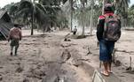 Erupção de vulcão na Indonésia deixou ao menos 14 mortosVEJA MAIS