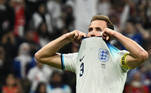 Kane lamenta pênalti perdido na partida entre Inglaterra e França