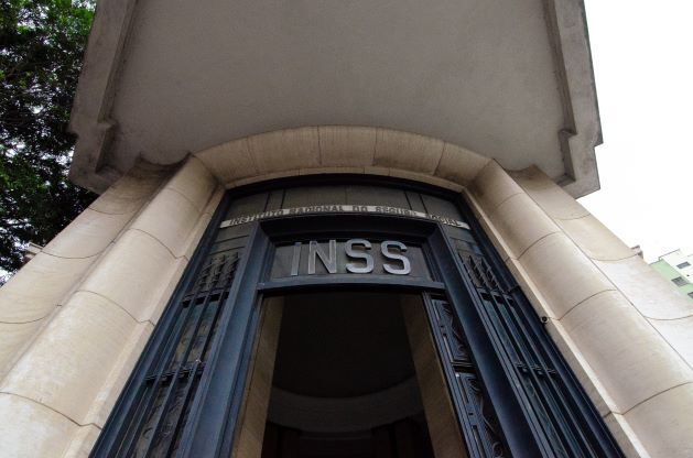 INSS começa a pagar novo piso hoje, mas feriado adia depósito em SP ...