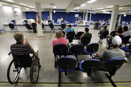 Projeto regulariza situação de 3 mil peritos