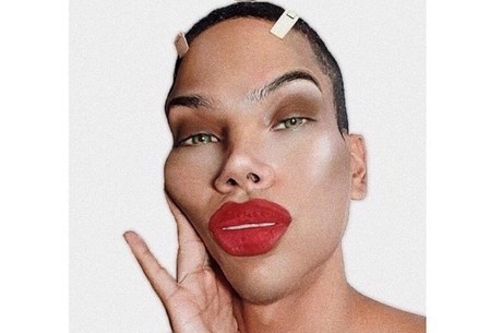 Simulador de cirurgia plástica no Instagram 