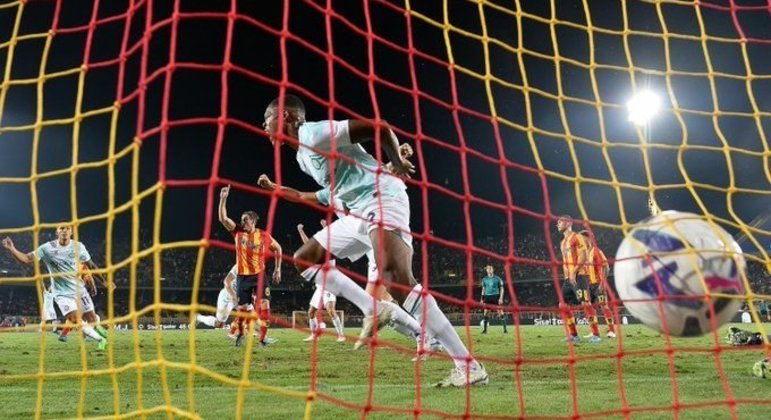 Lecce 1 X 2 Inter, o gol de Dumphries
